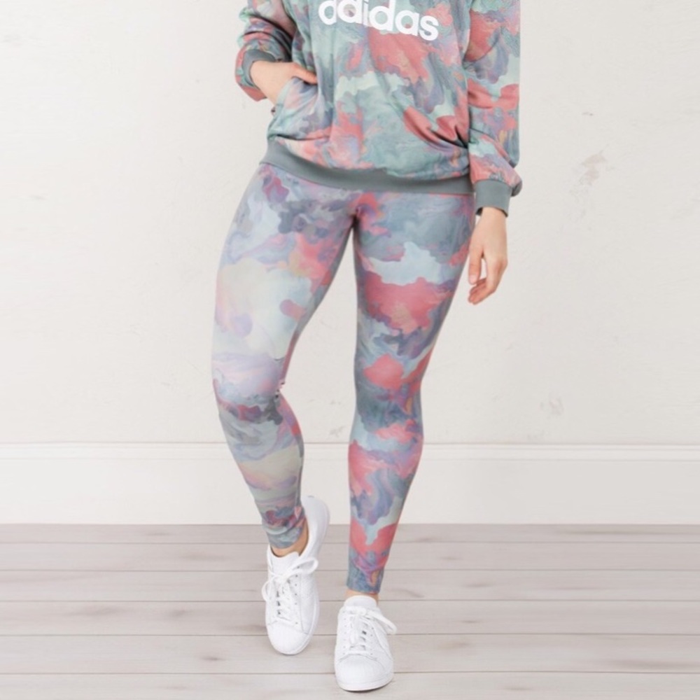 New Adidas Set - Pastel Camo Sweatshirt & Leggings - Picture 5 of 6